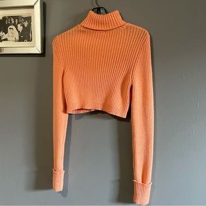 NBD sz. M cropped sweater